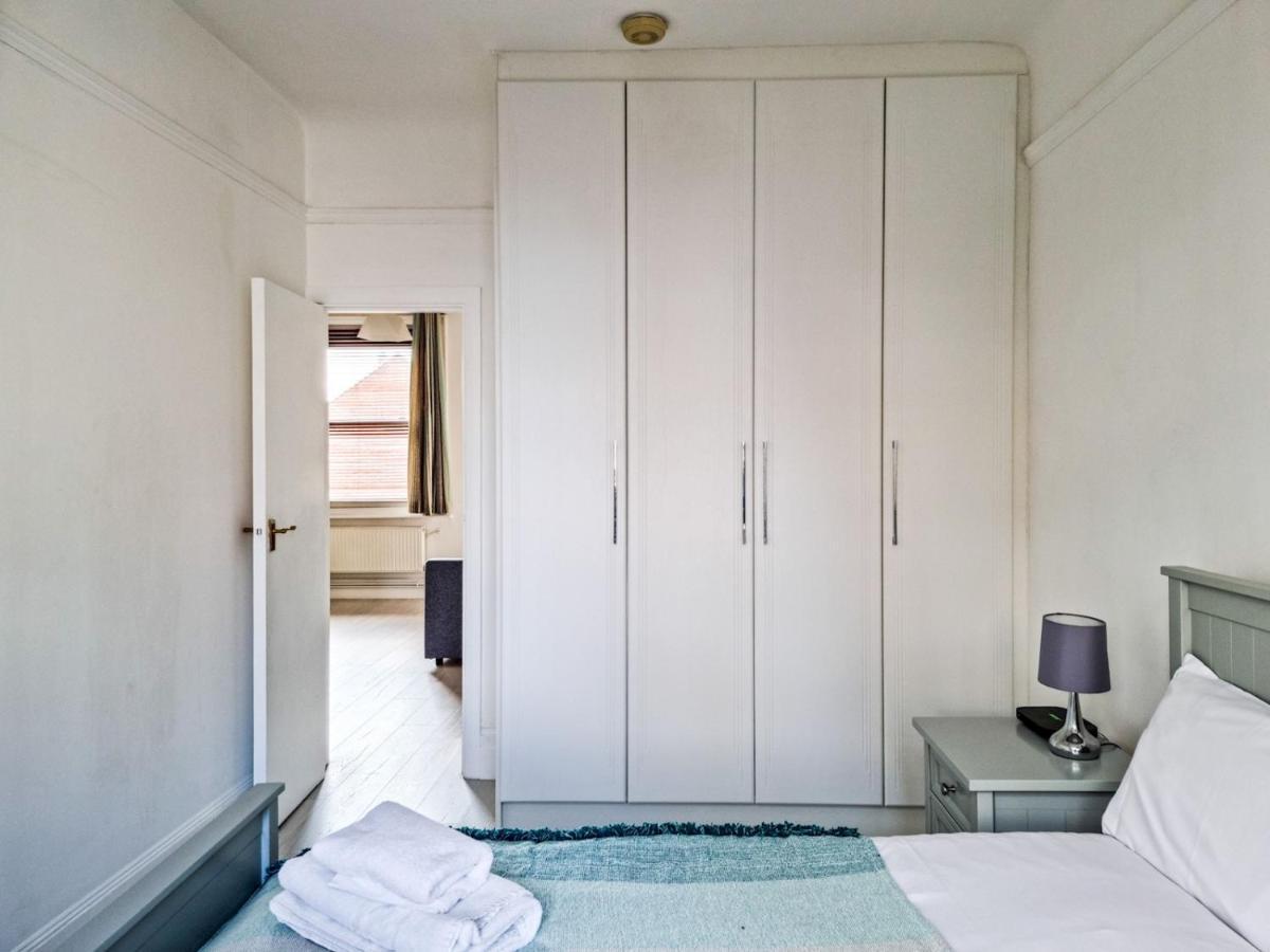 Apartmán Pass The Keys Wimbledon Hideaway Londýn Exteriér fotografie